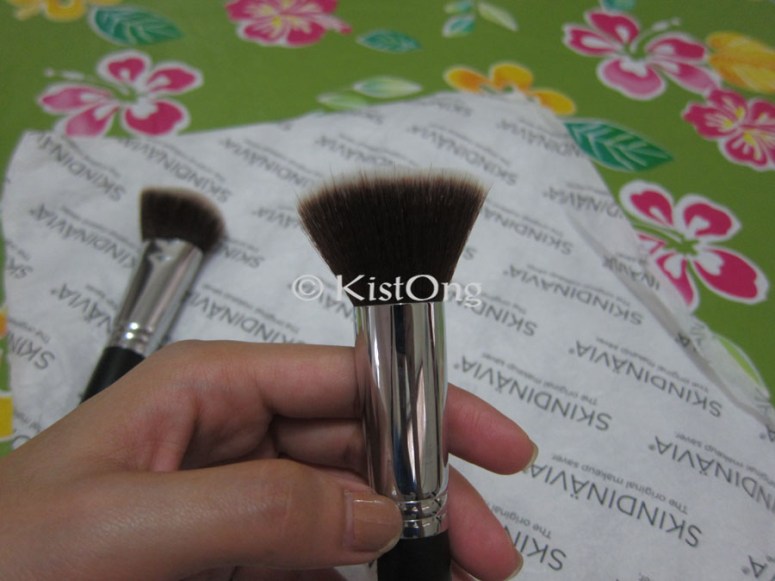 8landmark-stippling-brush