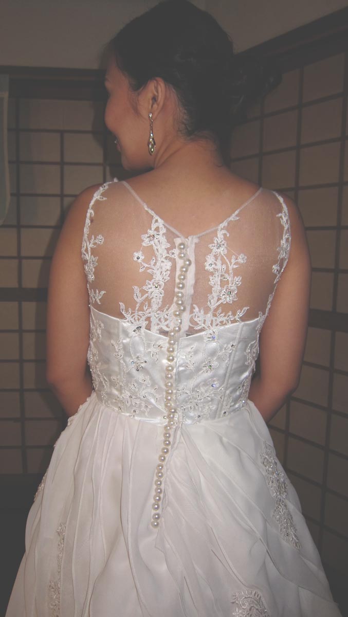 aron-back-wedding-dress