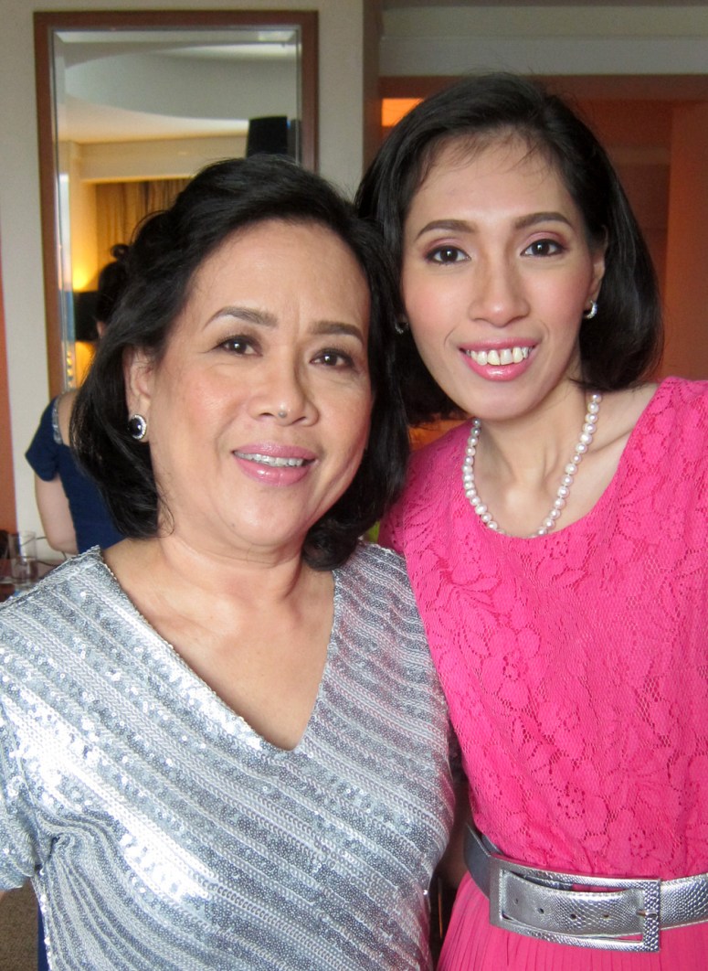 The groom's mother and sister-in-law.