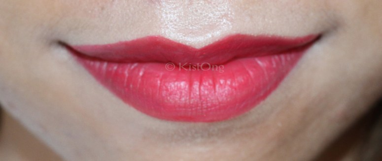 mac-riri-woo-lipstick-lip-swatch