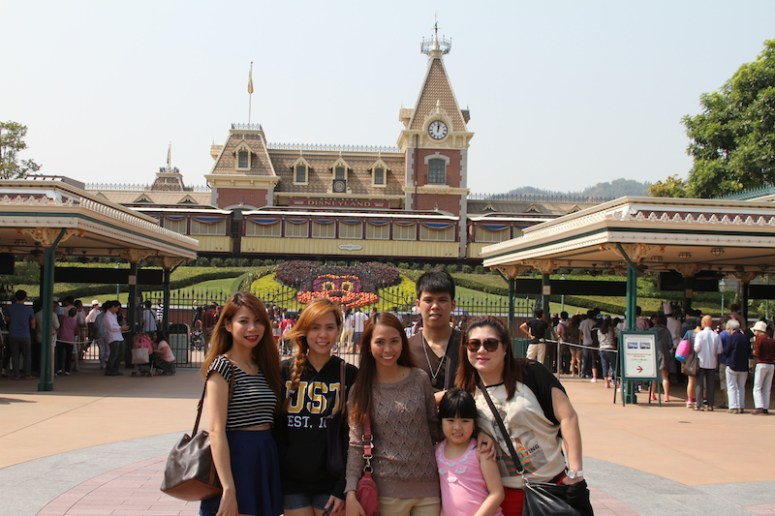 11mandatory hongkong disneyland photo