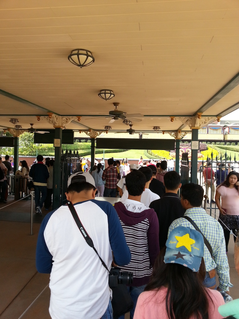 12in line to the ticket entrance