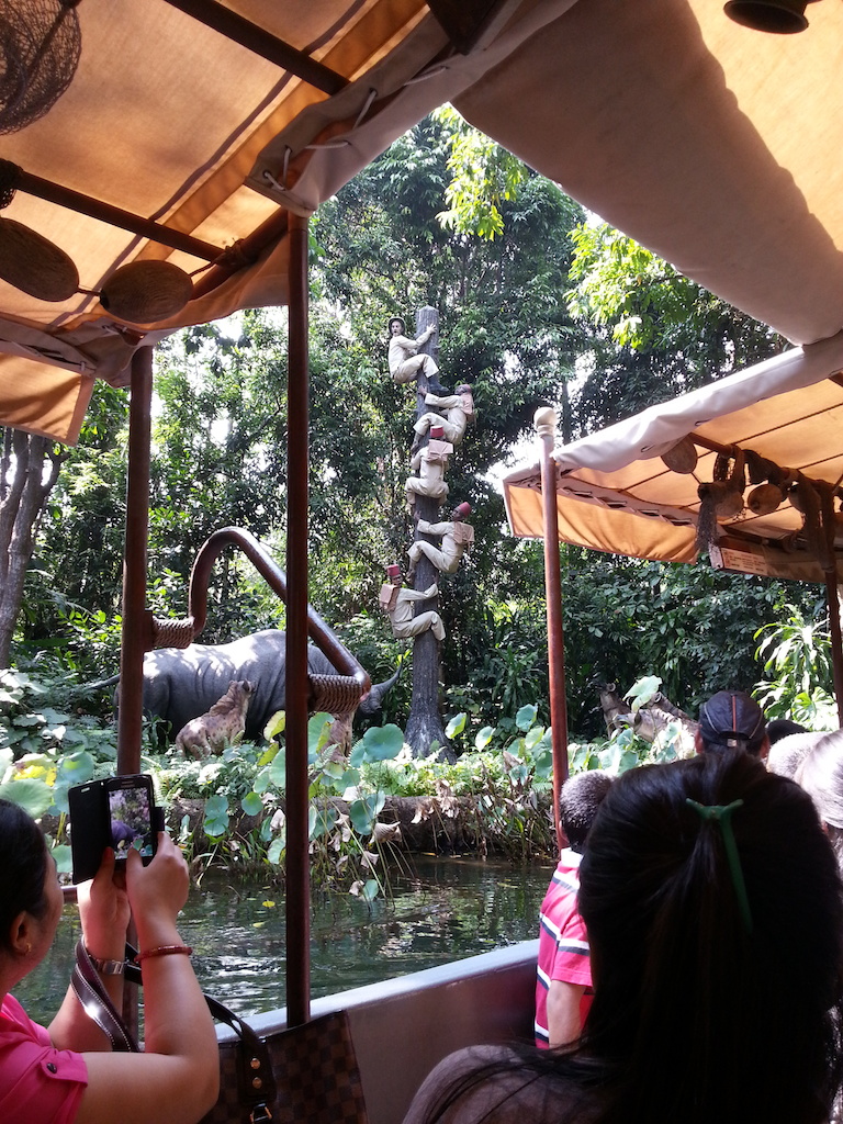 20mandatory hongkong disneyland photo