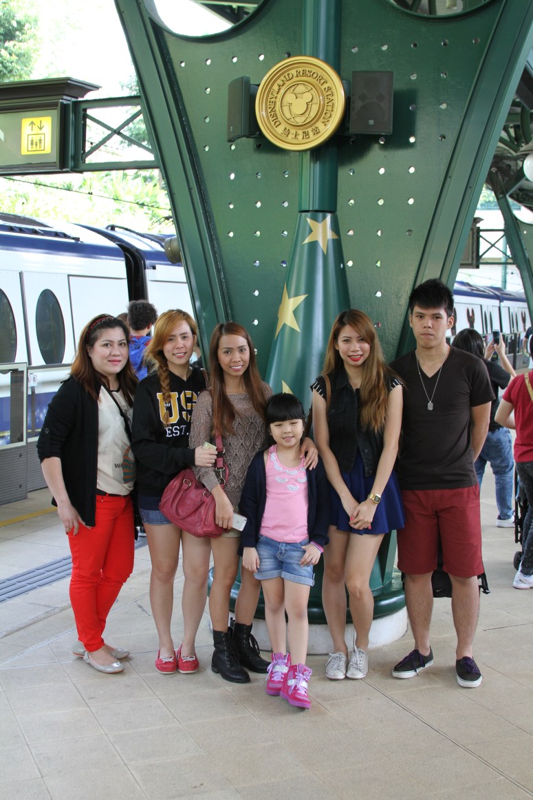 7first photo at hongkong disneyland