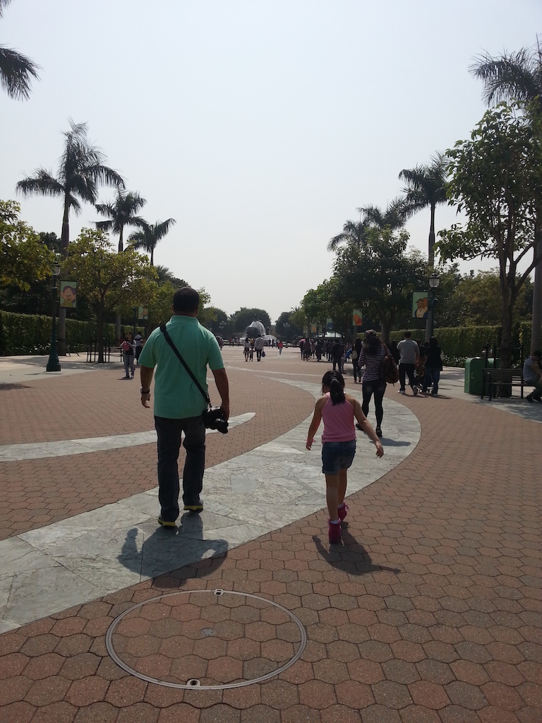 8walking to the ticket entrance