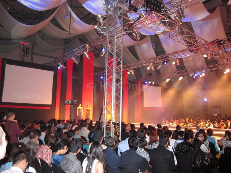 8design-surge-fashion-show